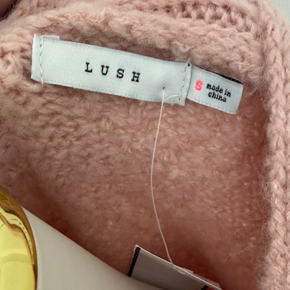 🩷NWT Lush Pastel Pink Pearl-Embellished Cardigan Sweater SM🩷 - Picture 3 of 9